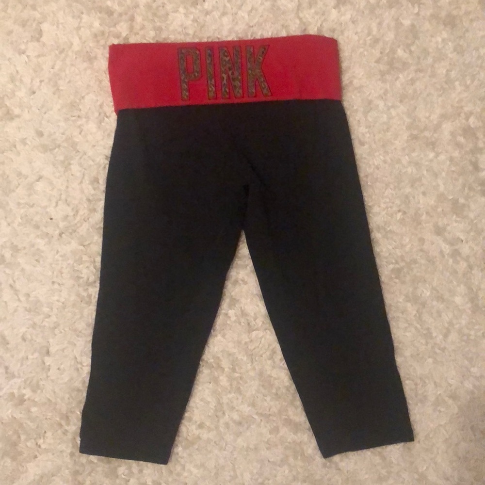 Pink cropped yoga leggings